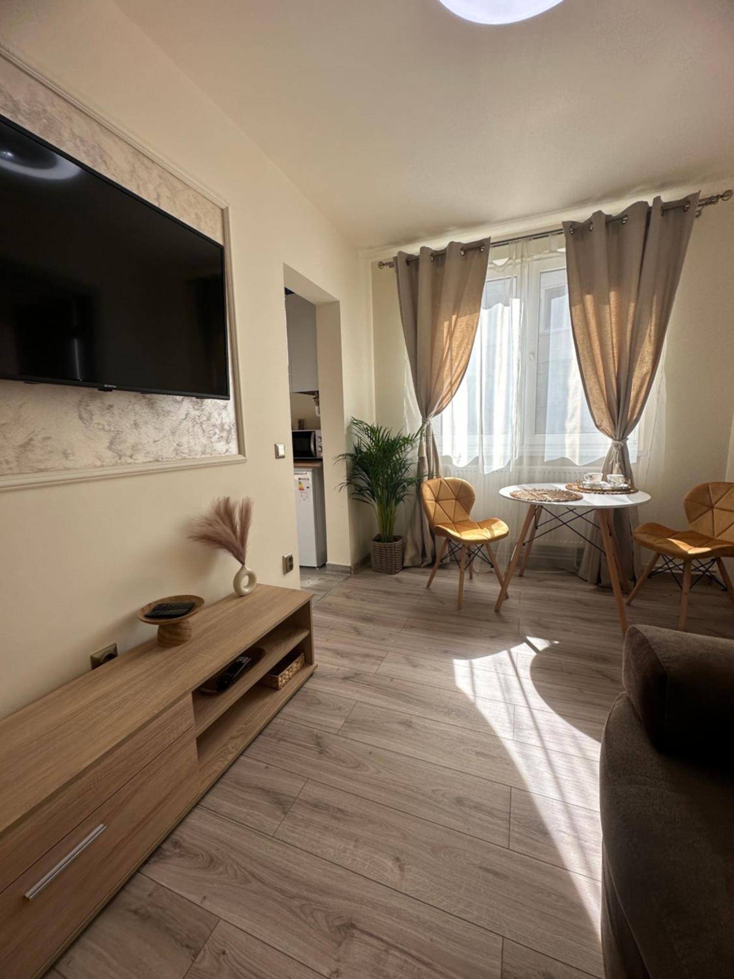 Апартаменты Angel House Дева Экстерьер фото